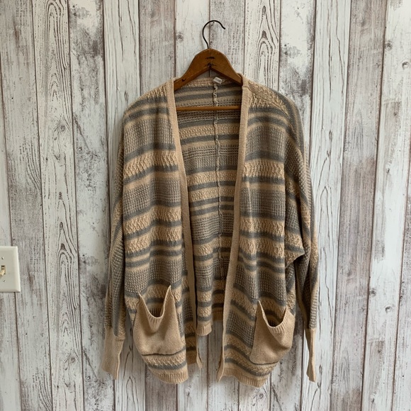 Rip Curl Sweaters - Rip Curl tan open cardigan size small